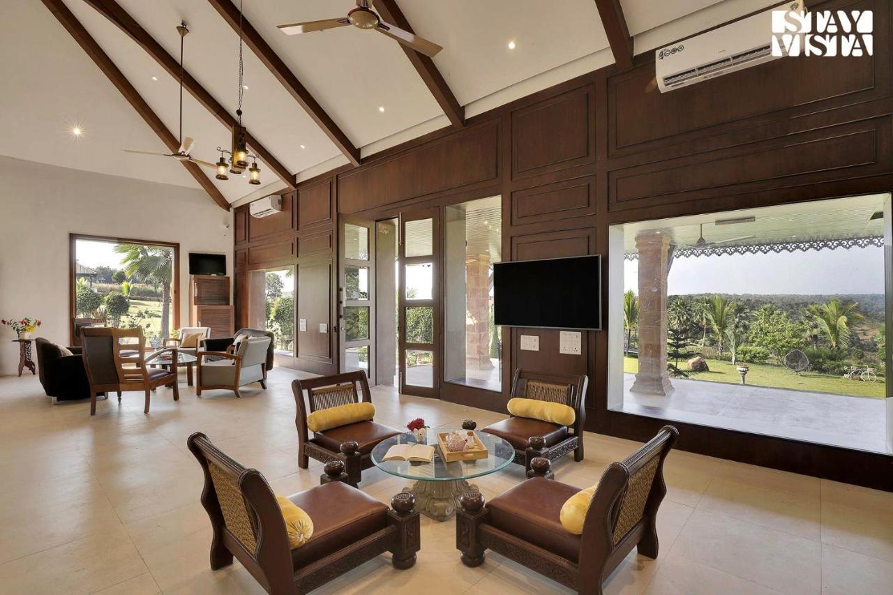 Stayvista'S Lakeside Whispers - Lake & Mountain-View Villa With Lawn & Indoor-Outdoor Games Нагпур Экстерьер фото