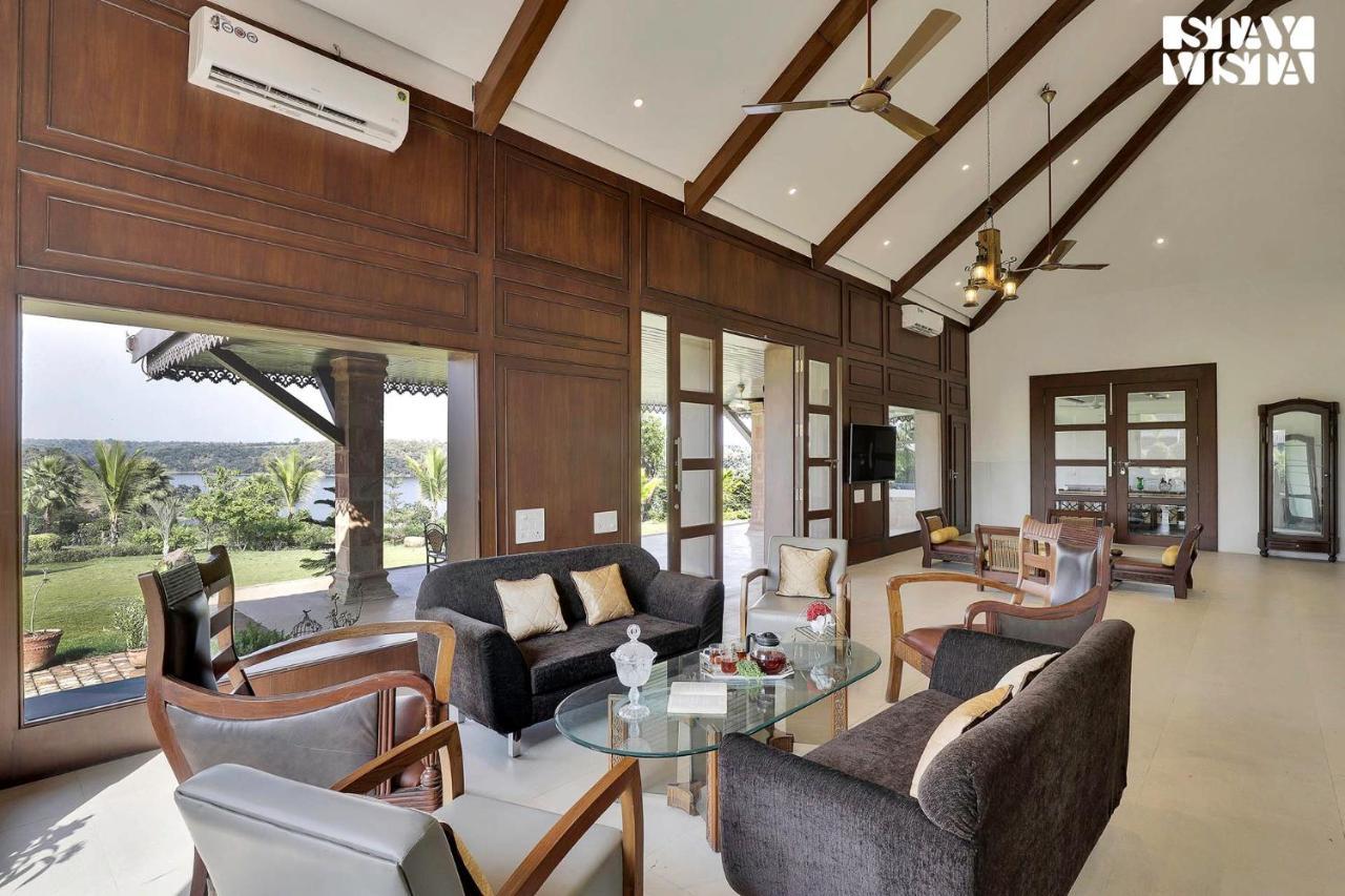 Stayvista'S Lakeside Whispers - Lake & Mountain-View Villa With Lawn & Indoor-Outdoor Games Нагпур Экстерьер фото